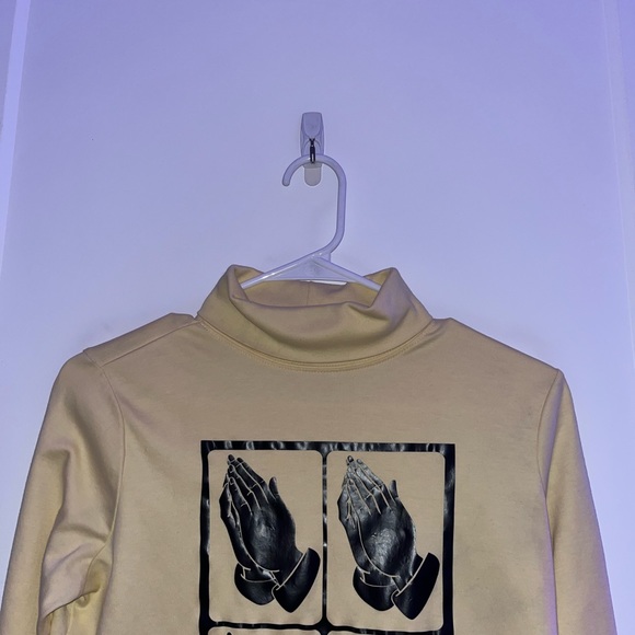 Praise him Jesus has risen on a Sunday church - Picture 2 of 7